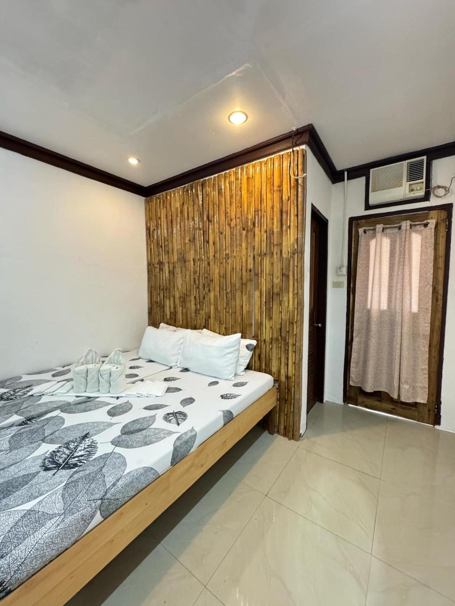 Aquaholik Traveler'S Lodge เอลนิโด ภายนอก รูปภาพ