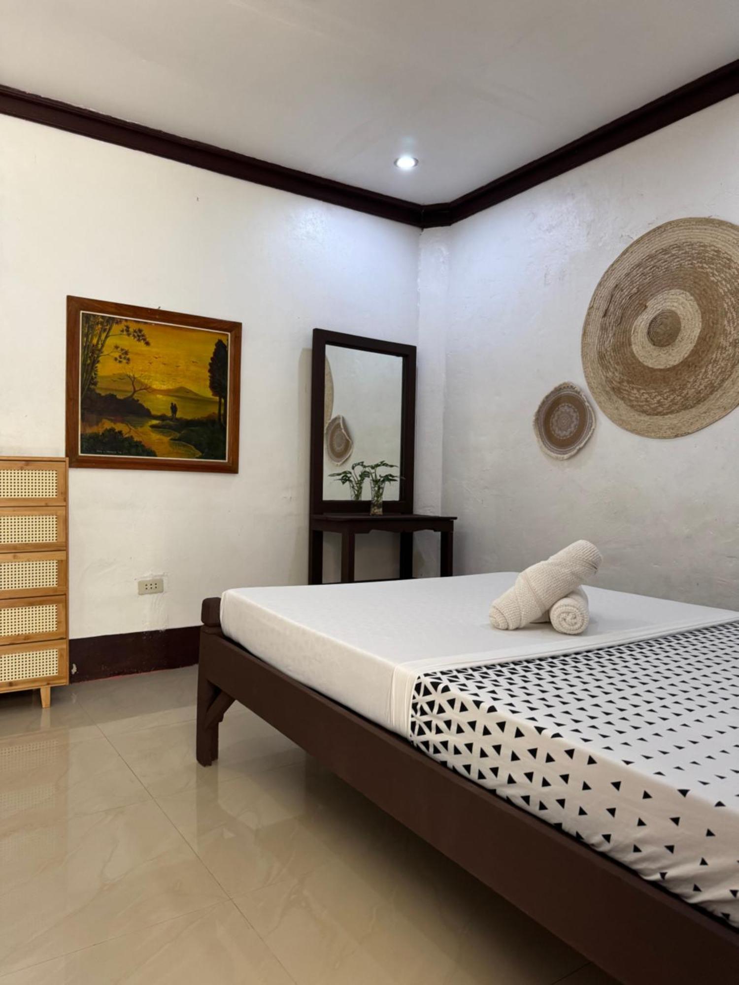 Aquaholik Traveler'S Lodge เอลนิโด ภายนอก รูปภาพ