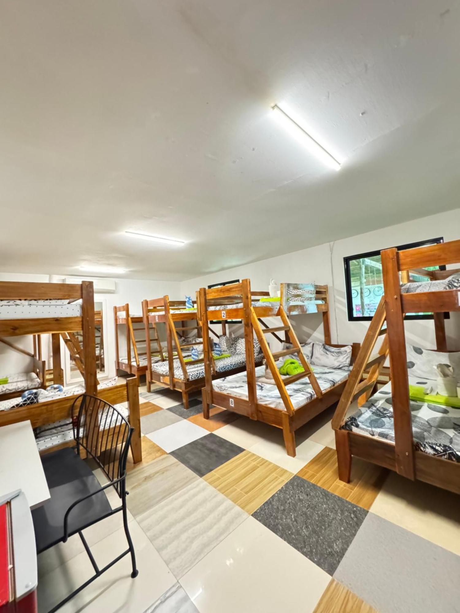 Aquaholik Traveler'S Lodge เอลนิโด ภายนอก รูปภาพ